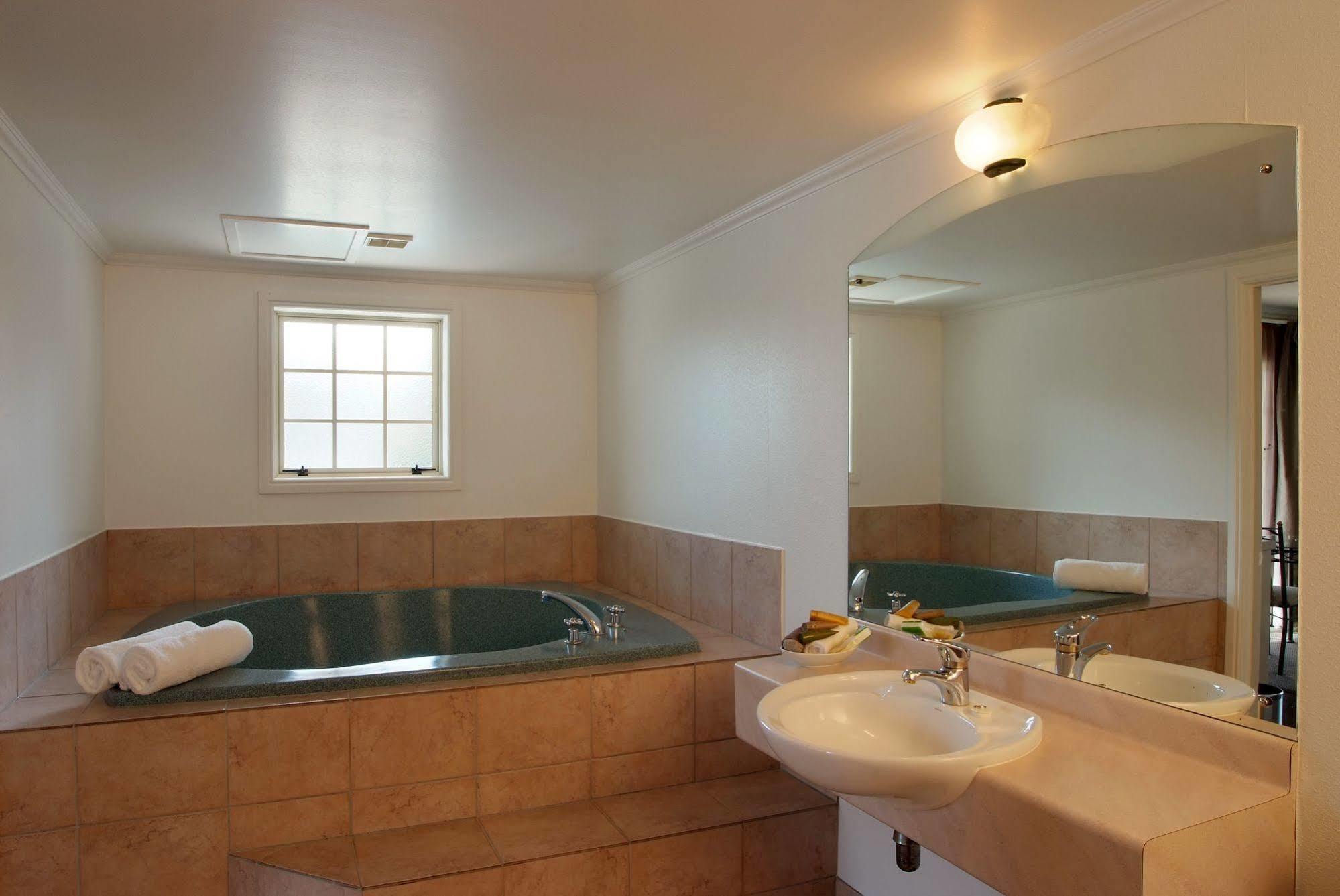 Superior Studio with Spa Pool