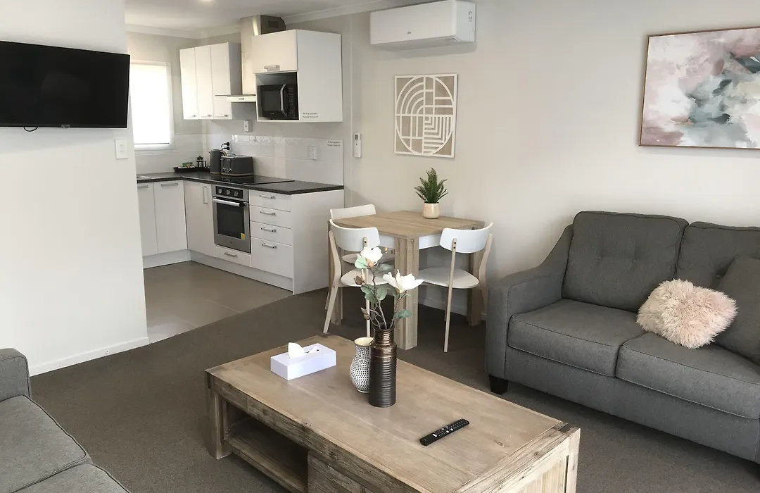 Rose Apartments Unit 1 Central Rotorua-Accommodation&Spa-1