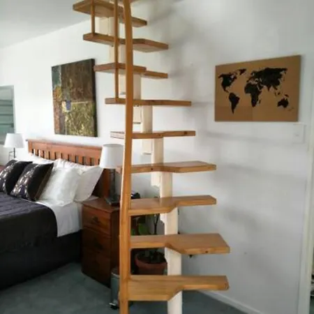 Amazing Lakeview Loft-3