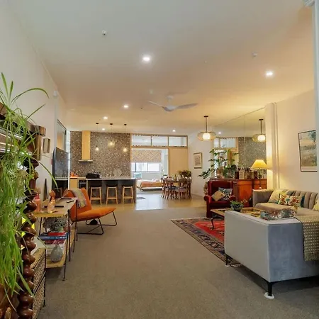 Inn Tutanekai - Central City Chic 3 Bedroom 2 Bathroom Apartment-2