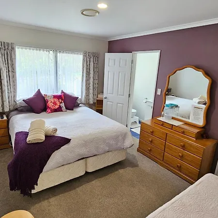 Arias Farm Accomodation Rotorua-2