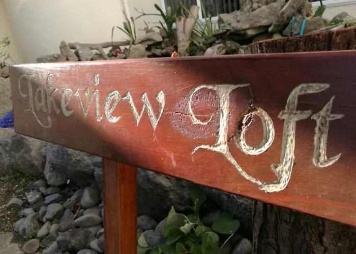 Amazing Lakeview Loft Rotorua